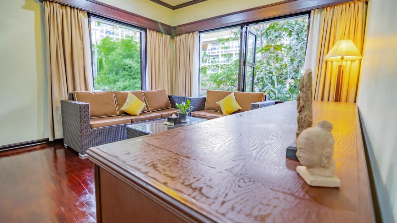 Grand Sunset Angkor Hotel Siem Reap Exterior photo